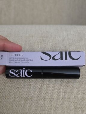 Saie Lip Blur Matte-Blurring Lipstick - Nouveau (Nib)